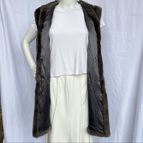 D.Exterior Rabbit Fur Vest in Gray Women Size M - Picture 11 of 15